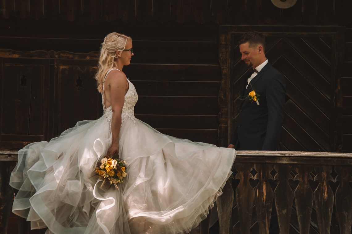 Poročno fotografiranje Poročni fotograf pri gostišču pri Čebelici Poročno fotografiranje Poročni fotograf grad Brdo Poročno fotografiranje Poročni fotograf Soklič Moravče Poročno fotografiranje Poročni fotograf Hiša na trvniku