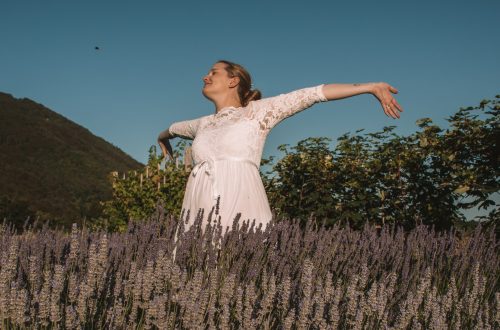 Nosečniško fotografiranje med sivko - fotografiranje nosečke
