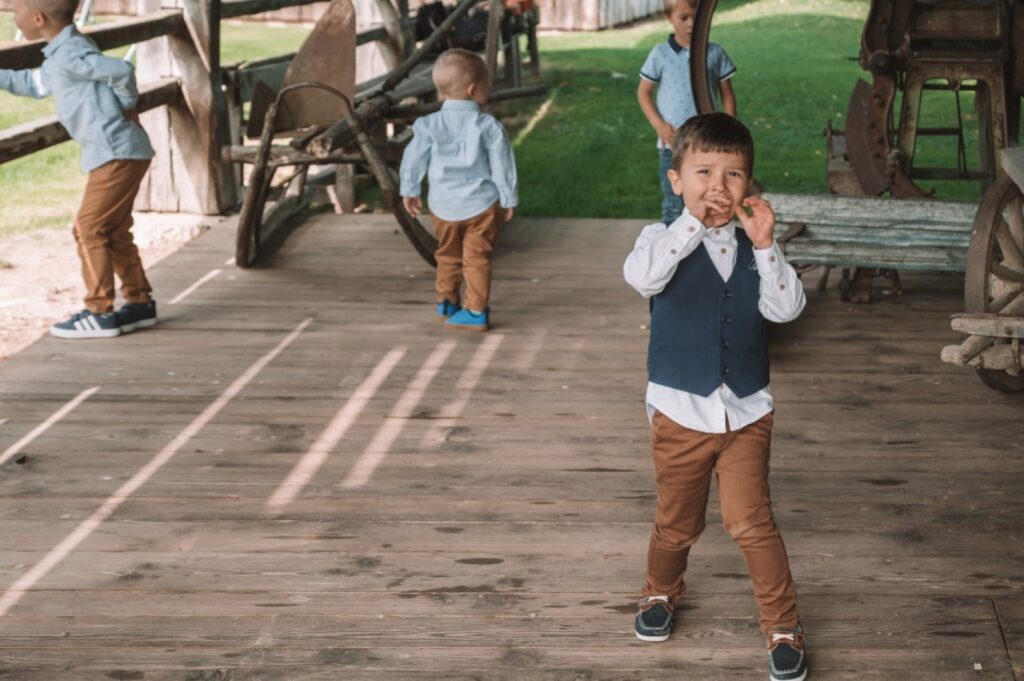 Poročni portreti na Škrabčevi domačiji, Ribnica – naravna svetloba in ambient