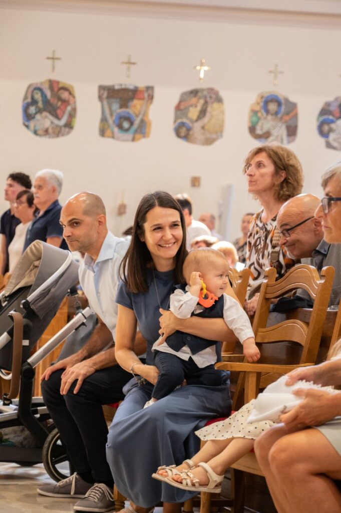 fotograf za krst Medvode Škofja Loka Ljubljana · fotografiranje krsta