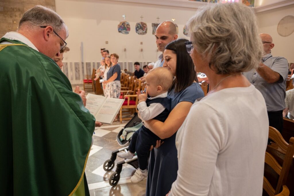 fotografiranje krstnega obreda · fotograf za krst Domžale